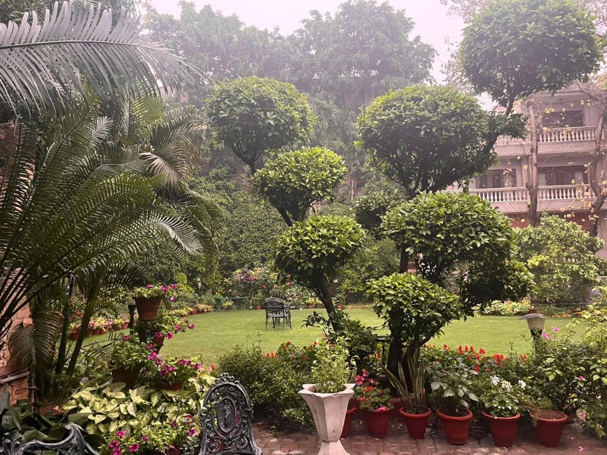 The Estate Villa New Delhi Exterior photo