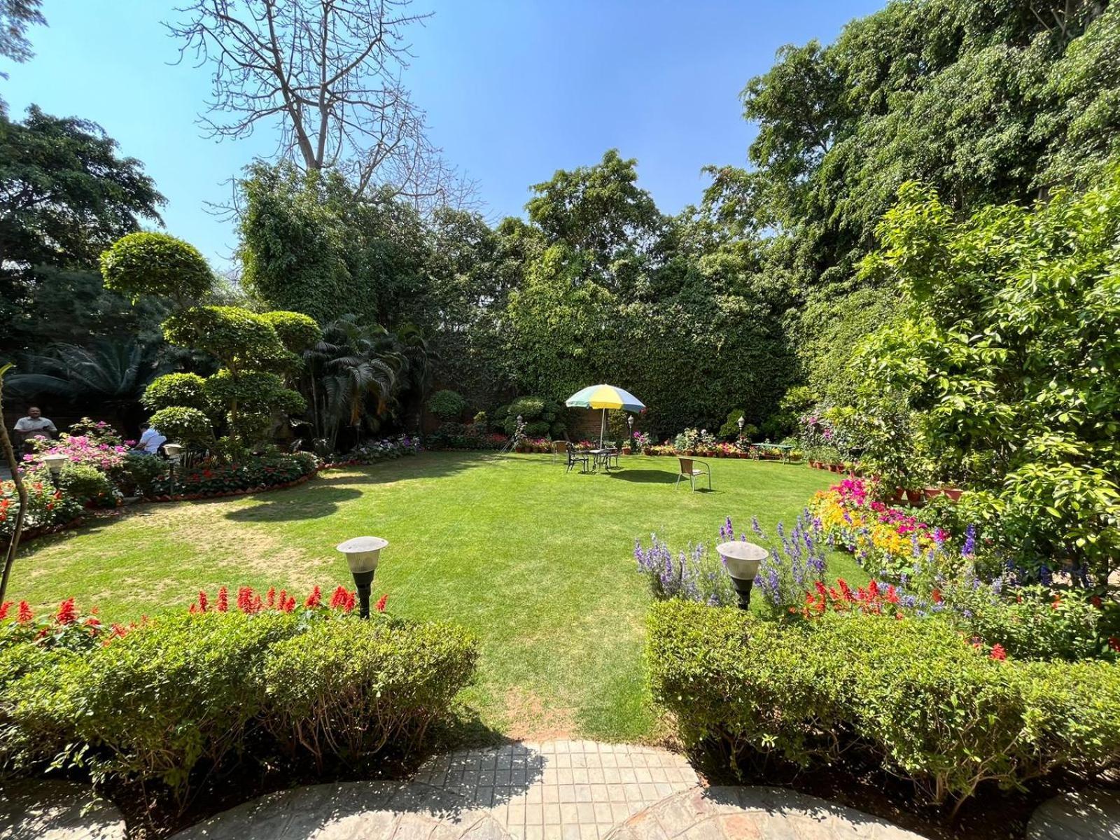 The Estate Villa New Delhi Exterior photo